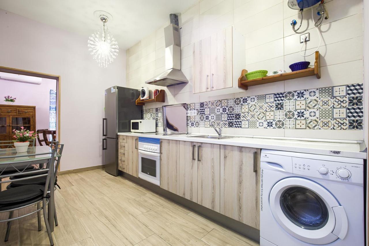 Charming Tirso De Molina I Apartment Мадрид Екстериор снимка